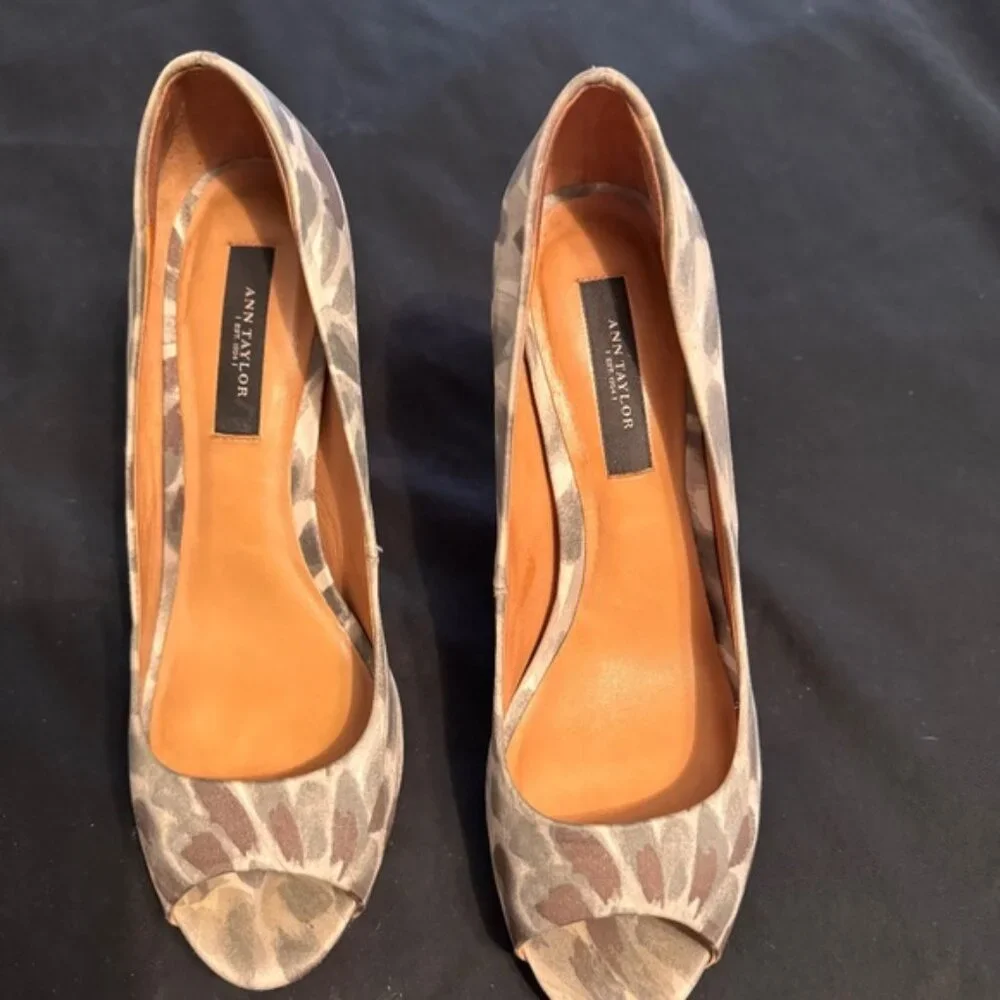 Shoes - Picture 1 of 1